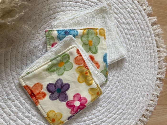 Lot de 5 lingettes démaquillantes avec pochette. - photo numéro 3