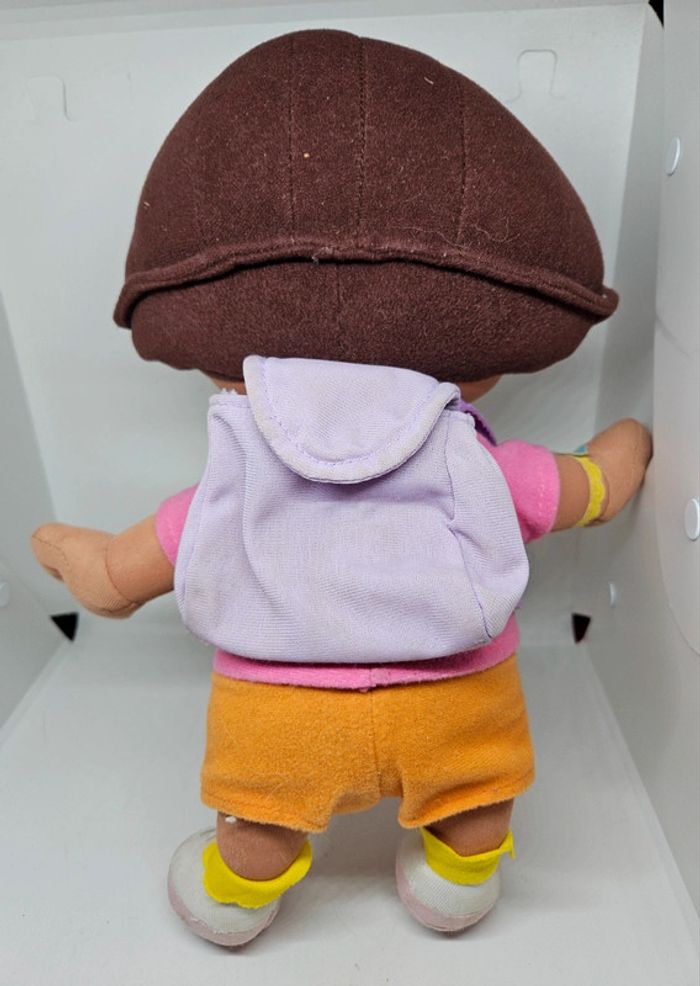 Dora l'exploratrice. 
Hauteur : 32cm. - photo numéro 2