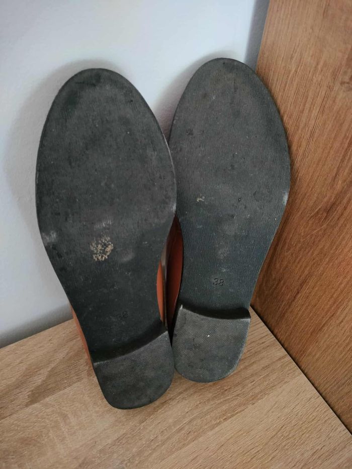 👞 Mocassins à pompons vernis caramel - photo numéro 4