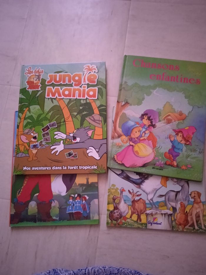Vend lot de quatre livres  enfants - photo numéro 4