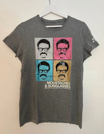 Tee shirt