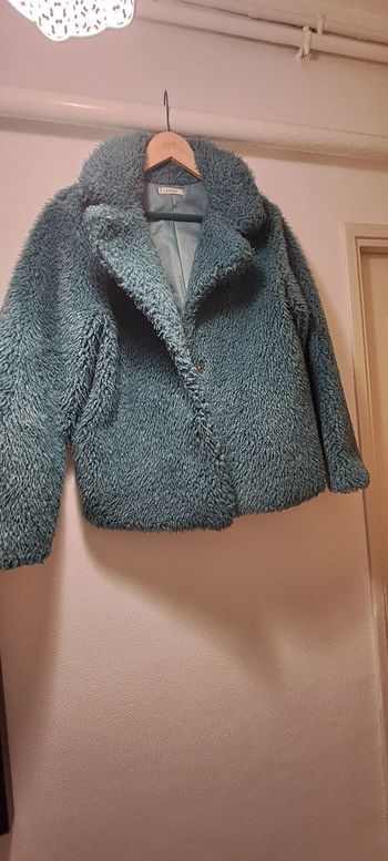 Manteau en fausse fourrure