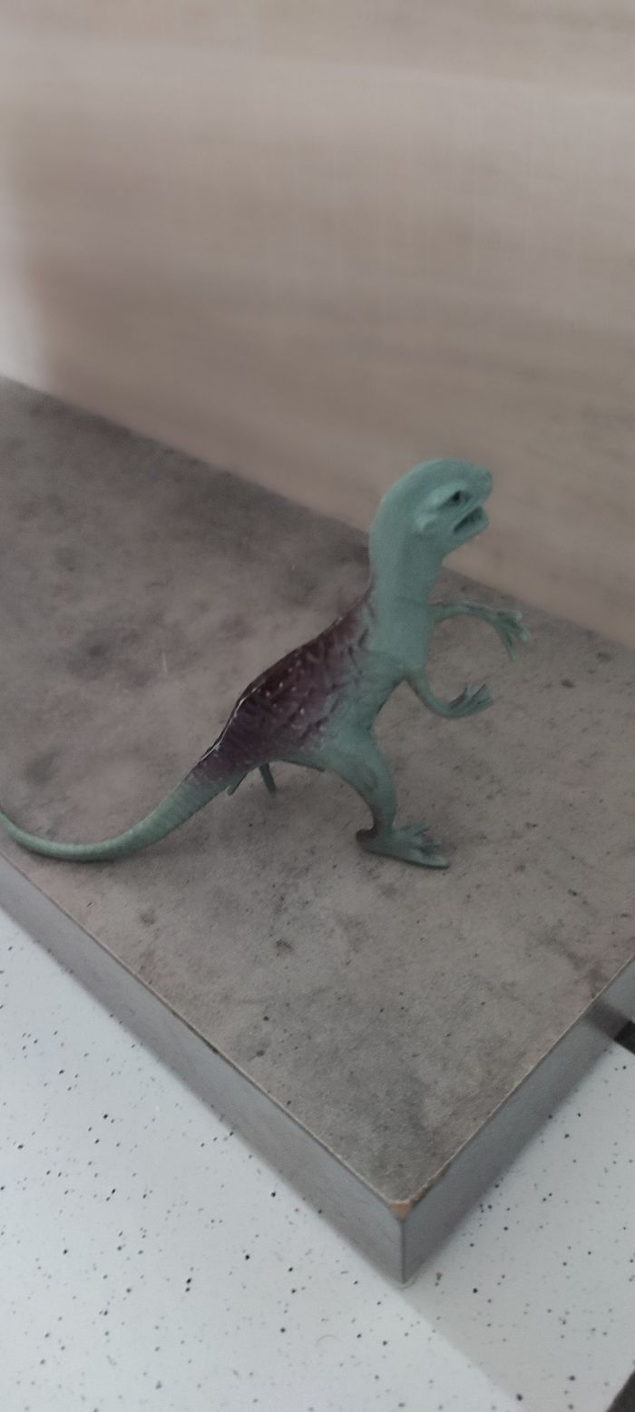 Mini figurine dinosaure