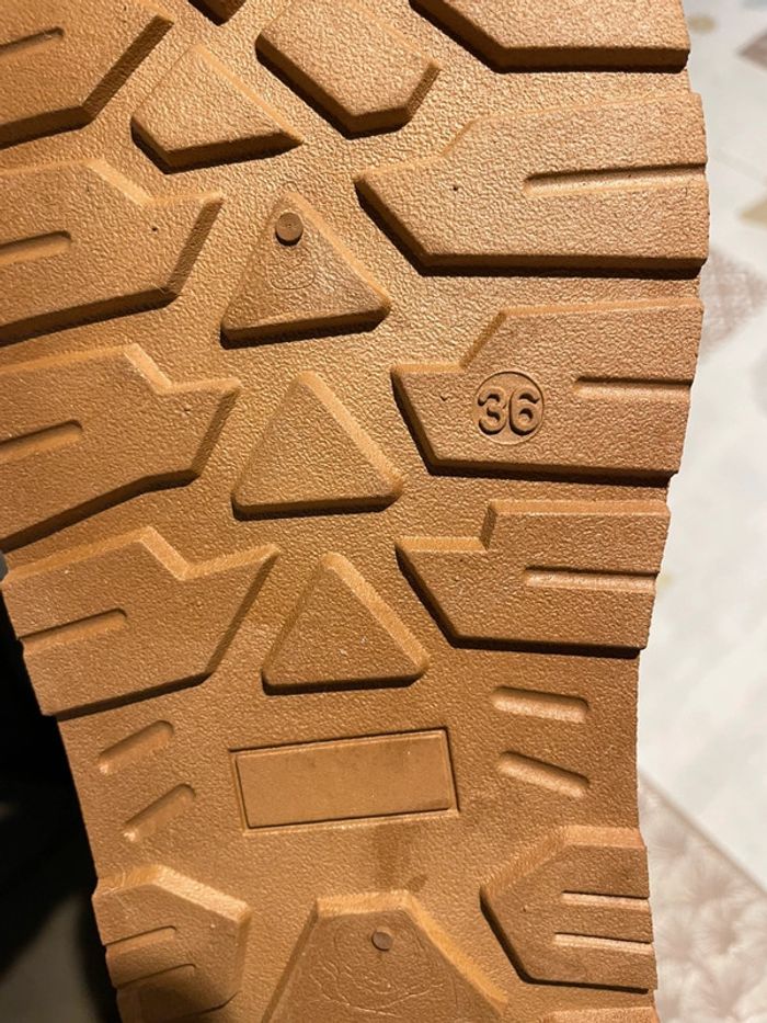 Bottes en daim neuve P36 - photo numéro 5