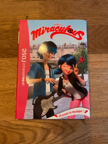 Livre La bibliothèque Rose Miraculous En avant la musique ! Numéro 14