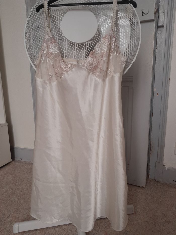 Nuisette femme de Marque ETAM.  Taille S - photo numéro 2