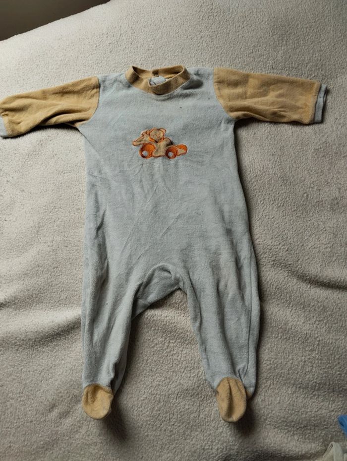 Lot de pyjamas - photo numéro 3