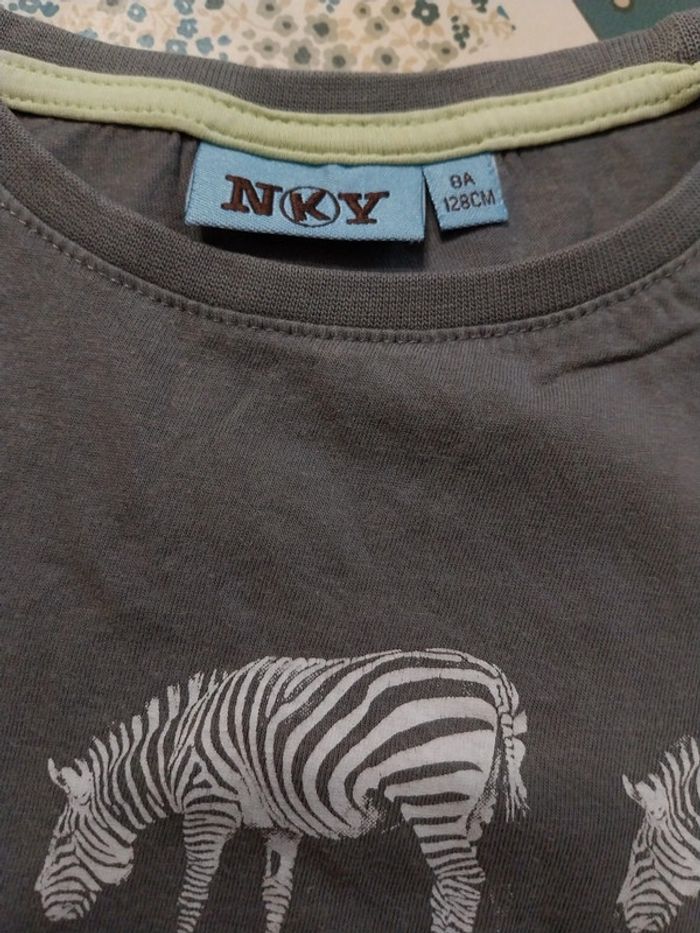 T-shirt zèbre 8ans - photo numéro 3