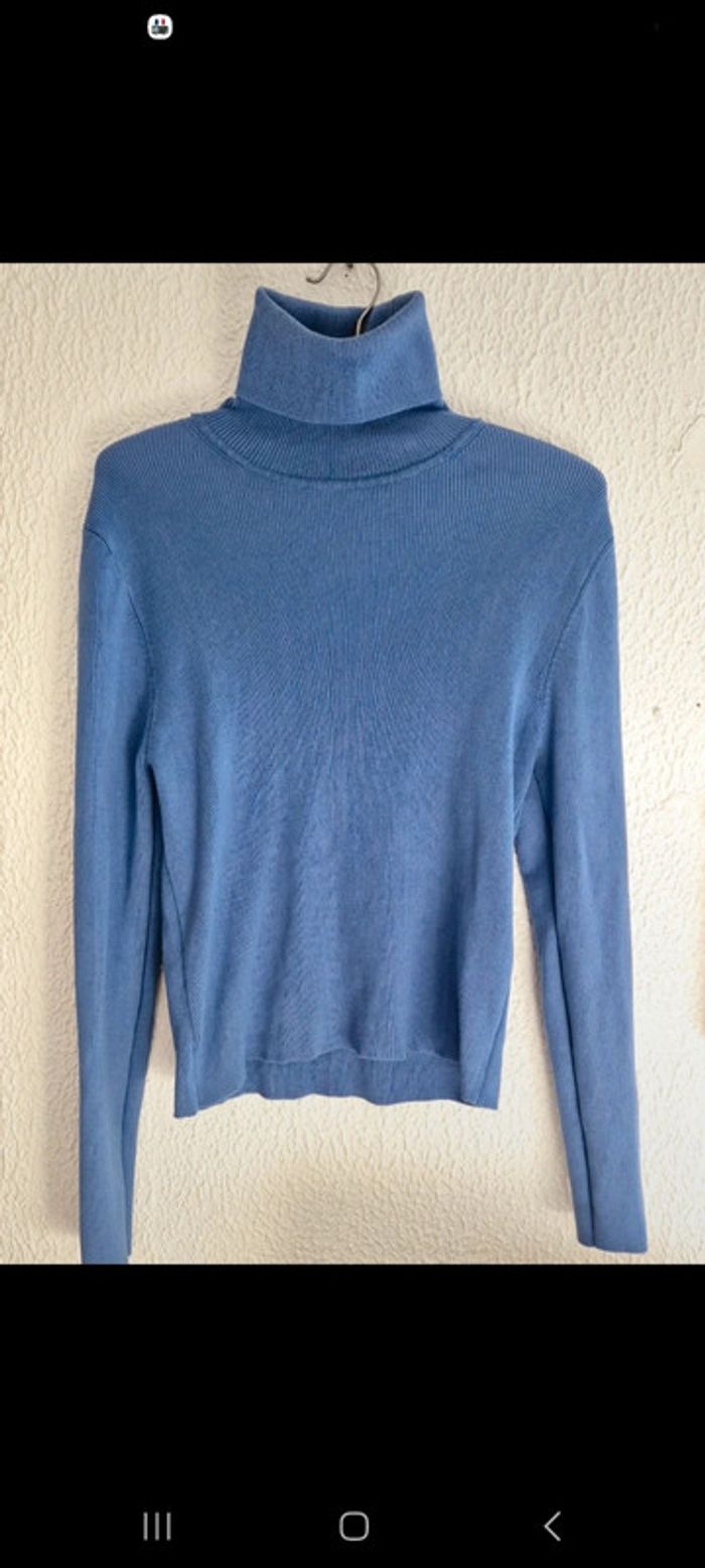 Pull col roulé