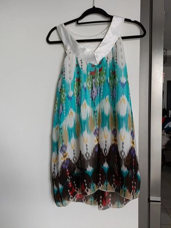 Robe/Tunique colorée  Effet satiné et voilage Très bon état