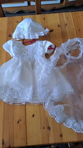 Robe baptême ou mariage