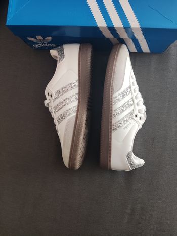 Baskets adidas samba paillette argenté taille 41 1/3 