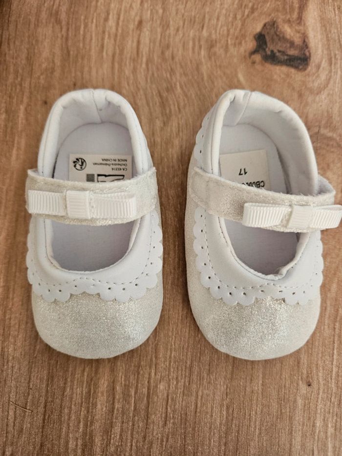 Ballerines blanches neuves T17 - photo numéro 2