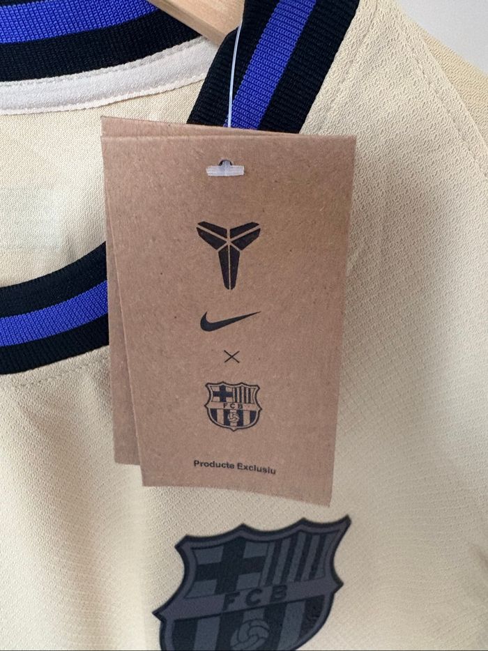 Maillot de foot Barcelone x Kobe Bryant - photo numéro 8