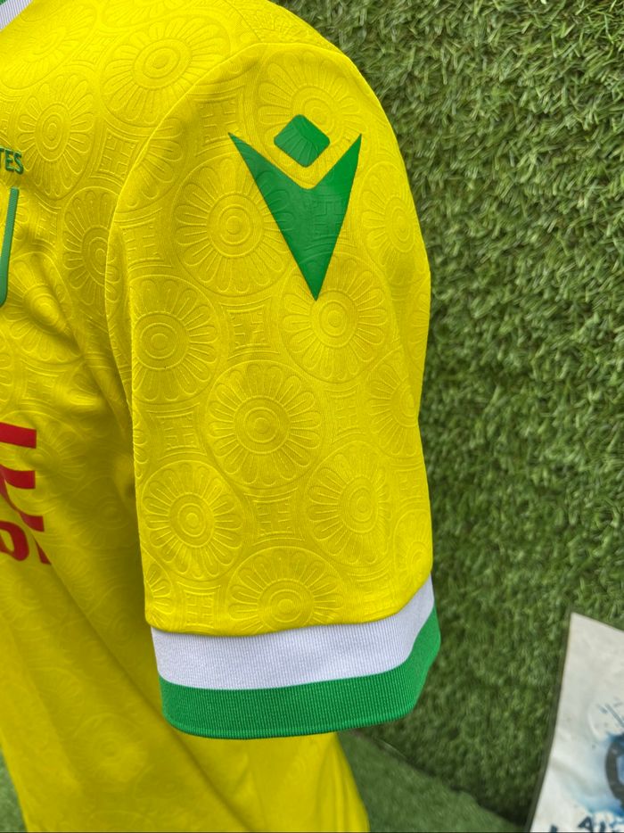 Maillot fc Nantes - photo numéro 8