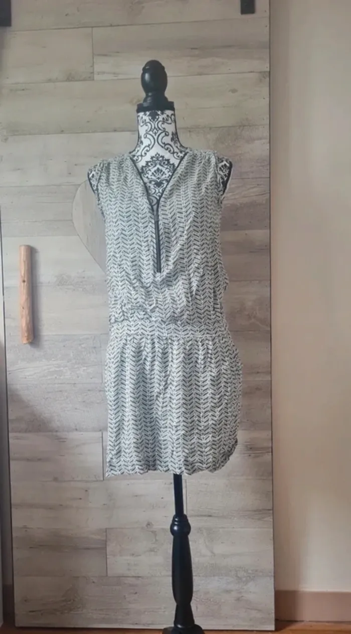 Robe courte - photo numéro 3