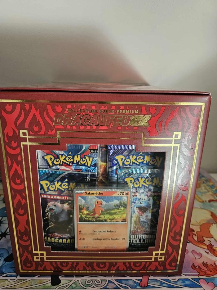 Coffret Figurine Dracaufeu Pokemon - photo numéro 2