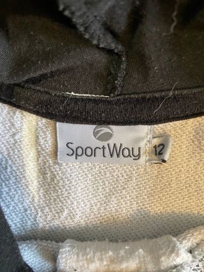 Pull à capuche - photo numéro 3