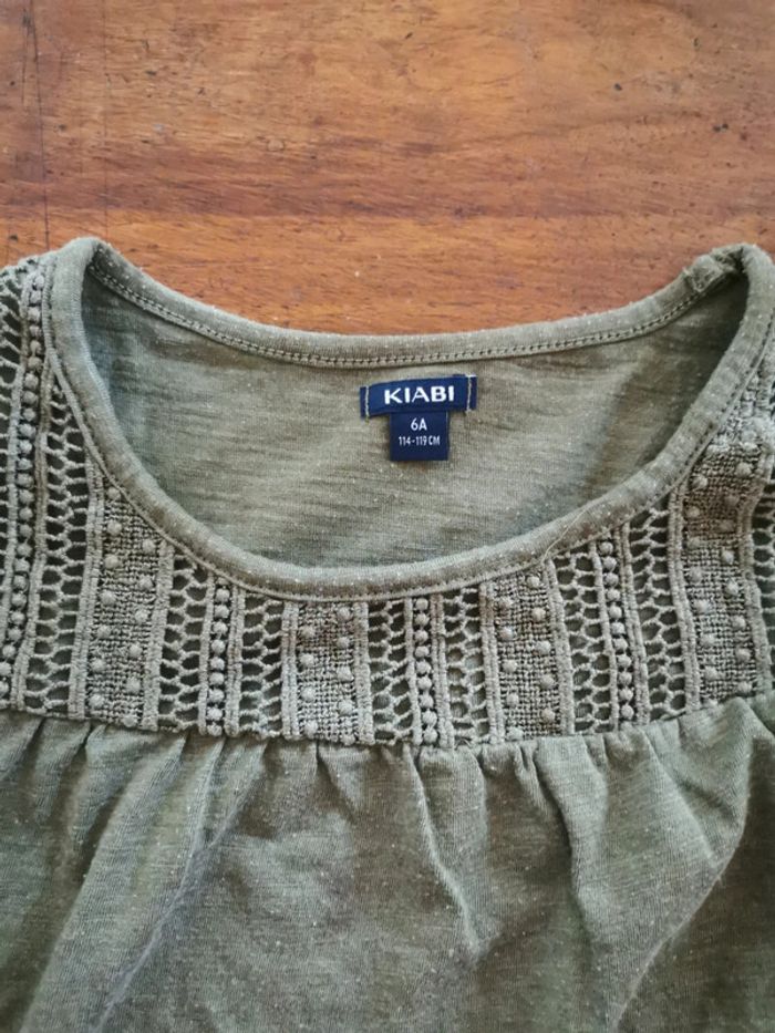 Tee shirt manches longues Kiabi 6 ans kaki - photo numéro 2