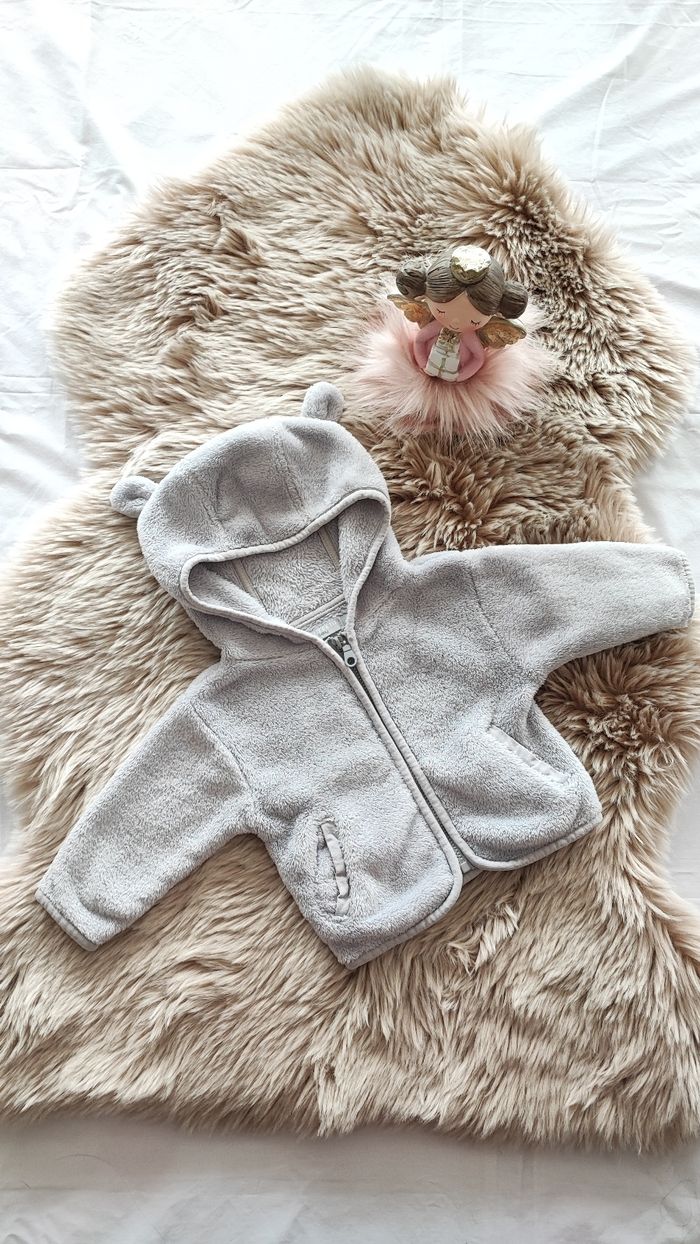 Gilet polaire gris tout petit baby 1 mois