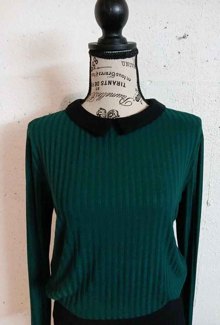 đ Haut fluide vert foncĂ© col noir â Kiabi â Taille 40/42 â TrĂšs bon Ă©tat - photo numĂ©ro 2