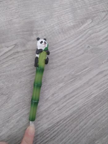 Stylo noir panda