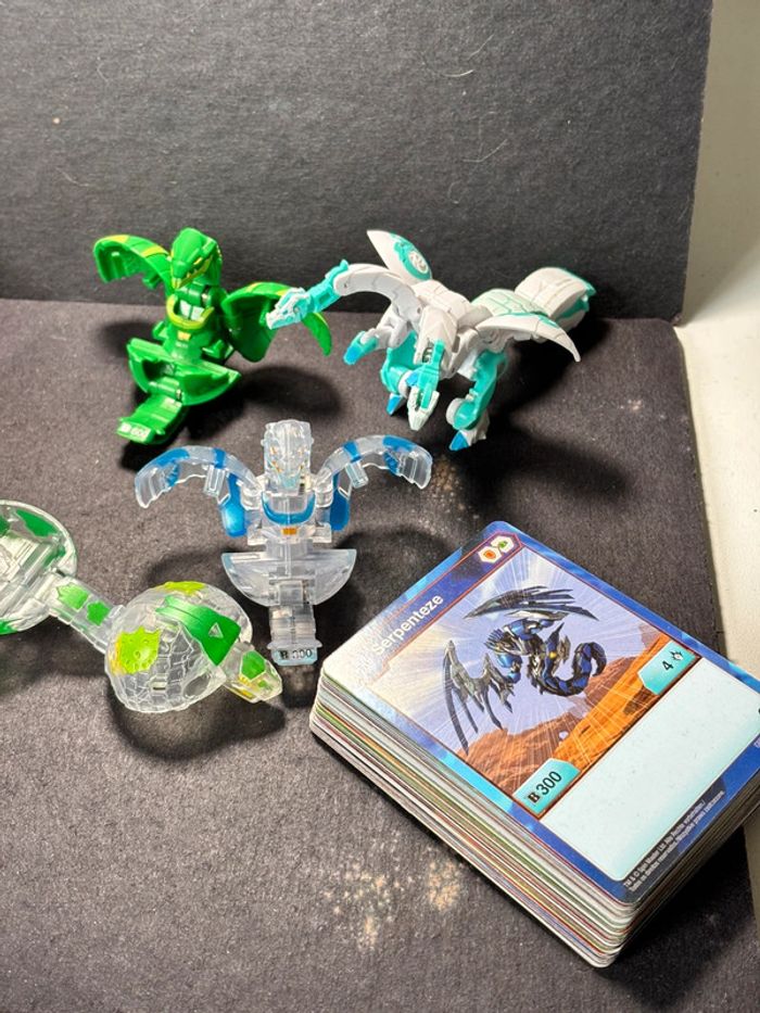 Lot de bakugan et accessoires - photo numéro 3