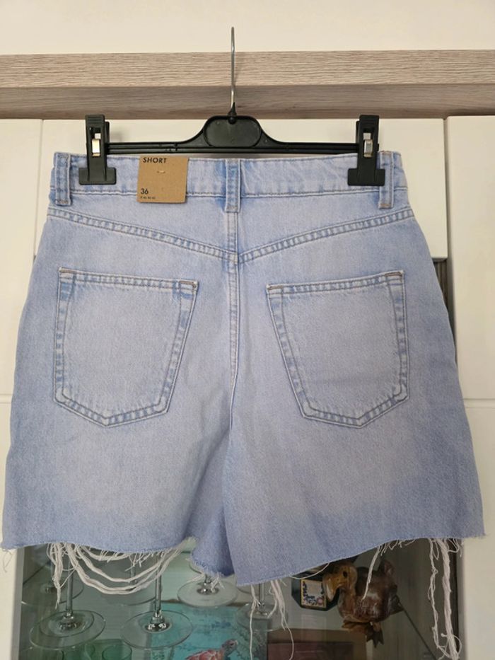 Short neuf 36 - photo numéro 4