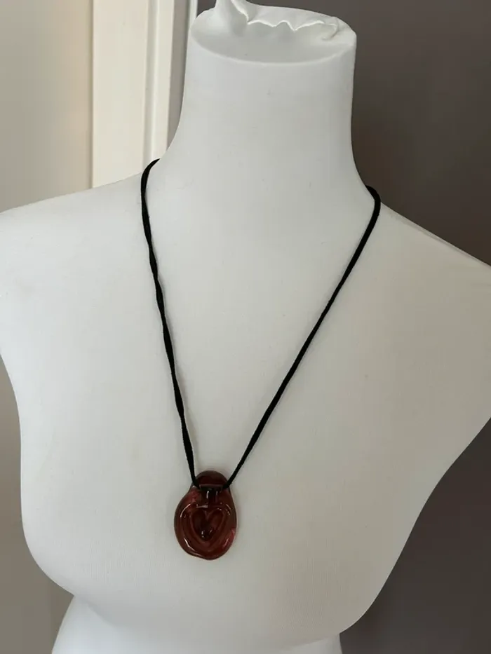Collier cordon noir avec pendentif verre de Murano