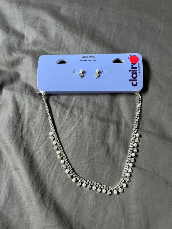 Parure collier et boucles d’oreille