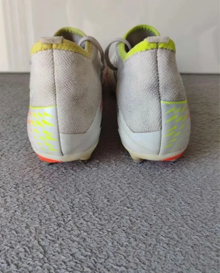 Chaussures de foot adidas Predator Edge.1 FG – Taille 44 – Excellent état - photo numéro 4