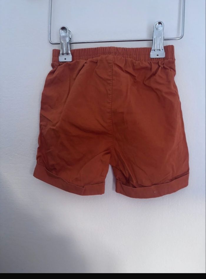 Short marron 6 mois - photo numéro 3
