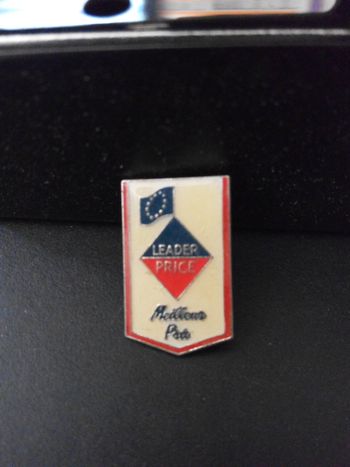 Faby27800 Pin's Leader Price