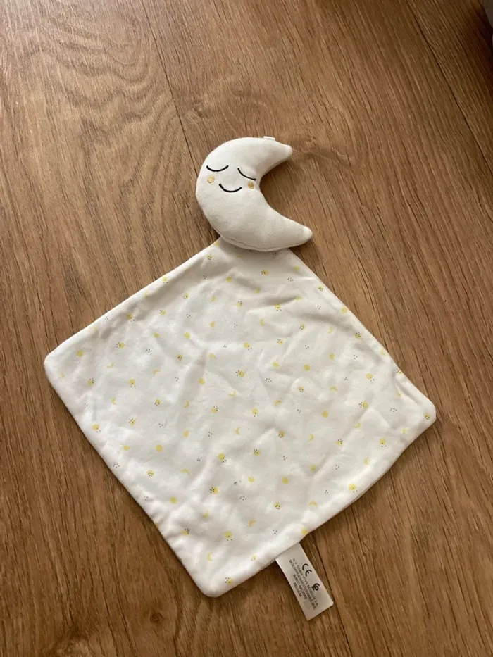 Doudou chiffon bébé lune