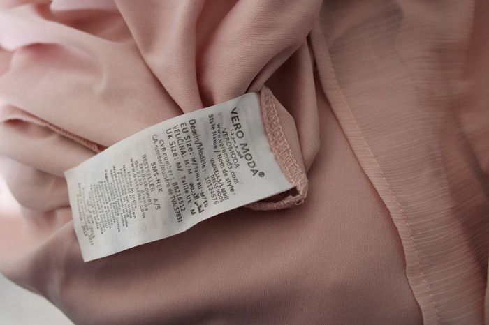 Robe en dentelle - photo numéro 5