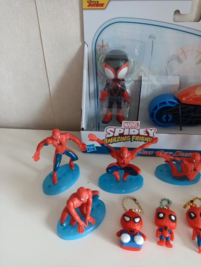 Lot 12 figurines Spider-Man - photo numéro 2