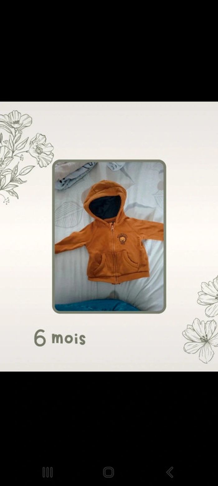 Gilet à capuche 6 mois