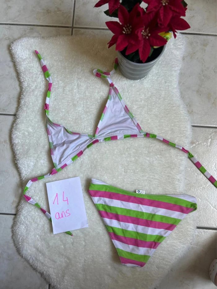 Maillot de bain ~ 14 ans - photo numéro 2