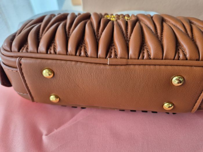 Sac bandoulière Miu Miu matelassé cuir marron - photo numéro 2
