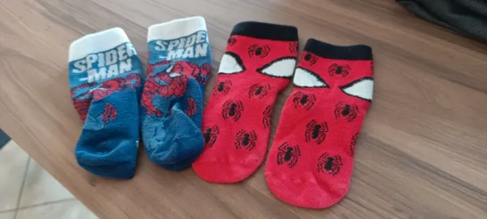 2 paires chaussettes Spiderman 23-26