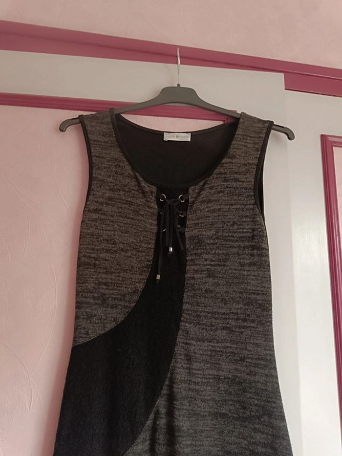 Robe noire "Cache cache" T.38 - photo numéro 4