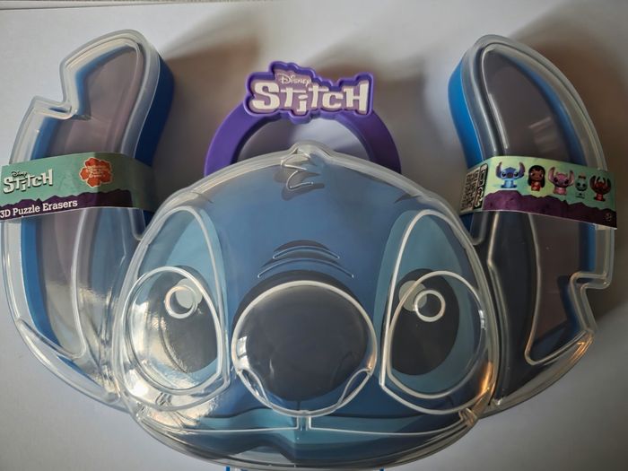 Petite valisette en forme de Stitch