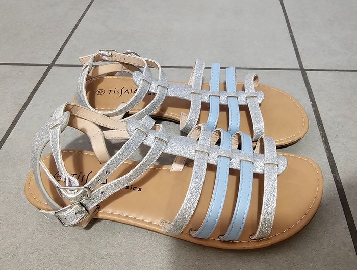 Lot 2 Sandales T35 - photo numéro 2