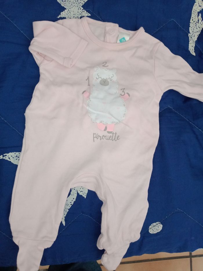 Pyjama comme neuf - photo numéro 6