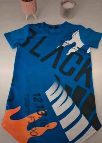 Joli tee-shirt bleu 4 ans