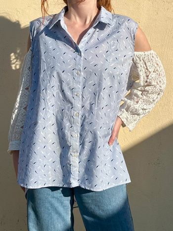 Chemise épaules dénudées avec dentelles - bleu et blanc