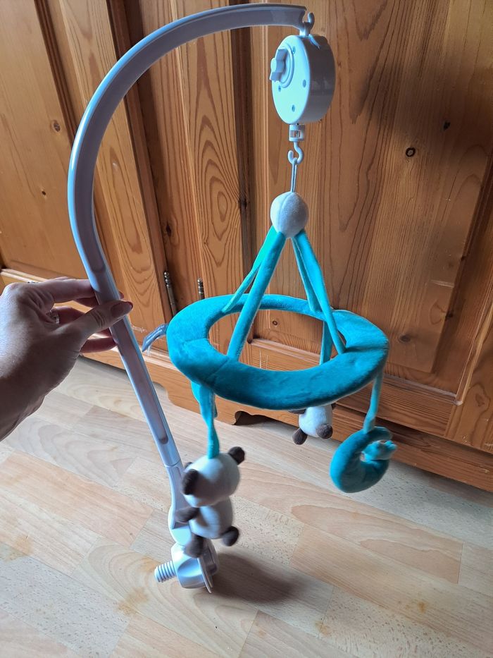 Mobile musical panda orchestra