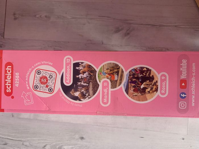 Écurie Schleich 42588 Salon de Beauté Sofia's Beauties avec Accessoires de Pansage et Figurines Schl - photo numéro 4