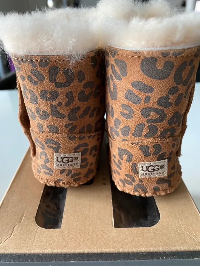 Véritable ugg bebe léopard - photo numéro 4