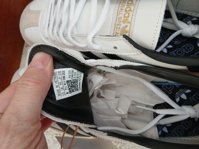 Paire de baskets Adidas spézial beiges/blanc T41 neuves - photo numéro 5